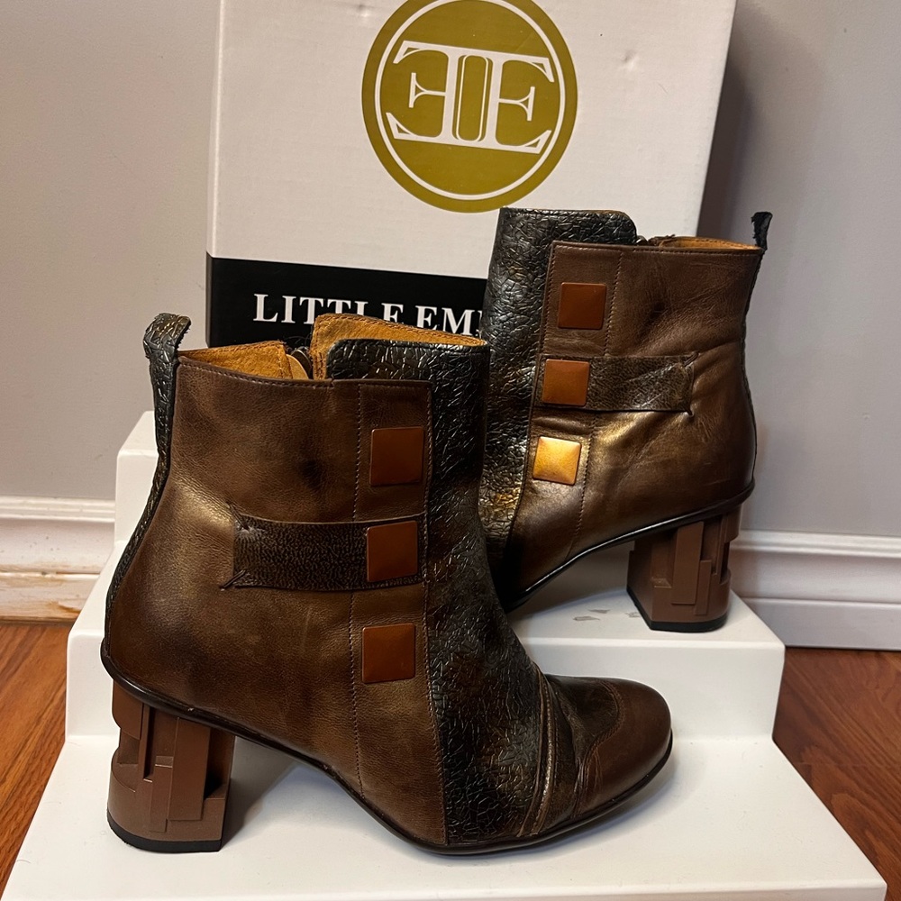 Little Empresses New W/ Box Womans Ankle Boots!!